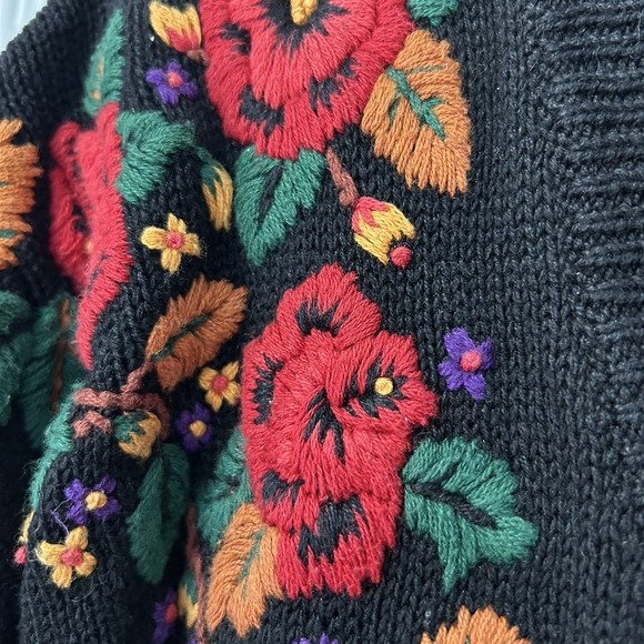 Vintage Embroidered Floral Cardigan Black Grandmacore Cottagecore Sweater Large - Picture 4 of 10